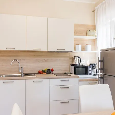 Apartment Mirjana 2 *