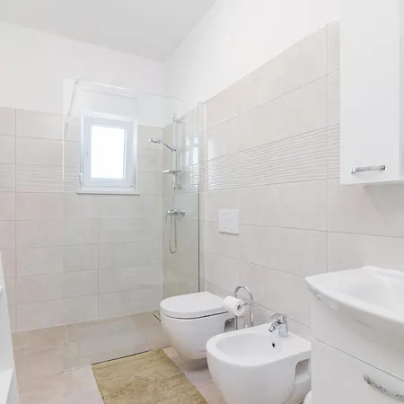 Apartament Mirjana 2 *